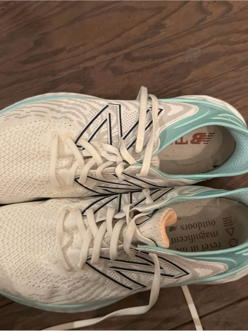 New Balance Fresh Foam X More v4 Athletic Women Size 12 look great - Picture 5 of 6